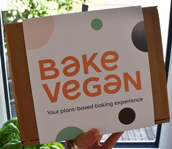 Iced Mini Doughnut Baking Kit - thumbnail 2