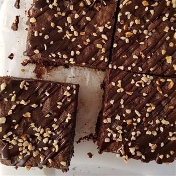 Chocolate Pecan Brownie Baking Kit - thumbnail 3