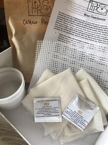 Real Blue Cascheese Making Kit - thumbnail 0