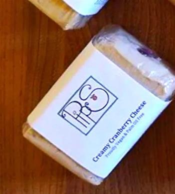 Creamy Cranberry Cascheese - thumbnail 0