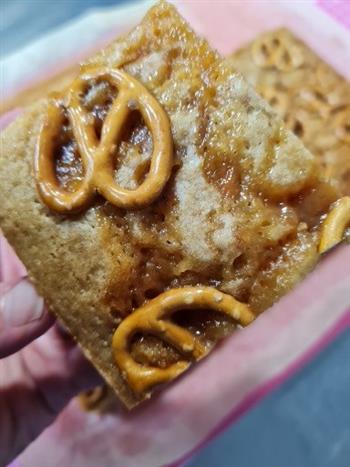 Salted Caramel & Pretzel Blondies - thumbnail 0