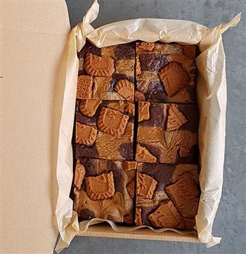 Vegan Biscoff Brownies - thumbnail 0