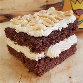 Vegan Peanut Butter & Chocolate Traycake - thumbnail 0