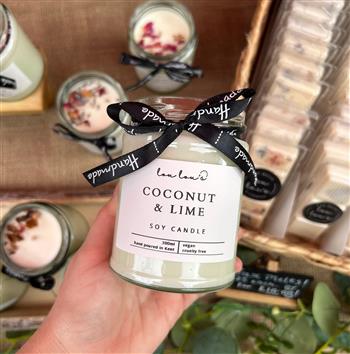 Coconut & Lime Candle - thumbnail 1