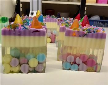 Unicorn Farts Soap - thumbnail 2