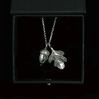 Acorn & Oak Leaf Necklace - thumbnail 4